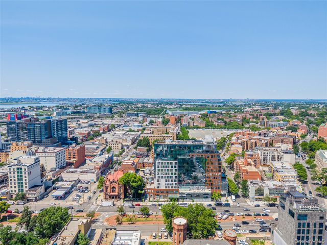35-32 Leavitt Street 12B, Flushing, NY 11354