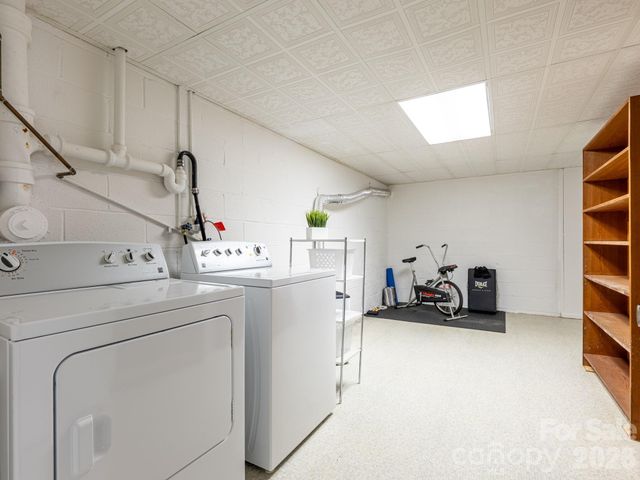 56 Skyview Terrace, Asheville, NC 28806