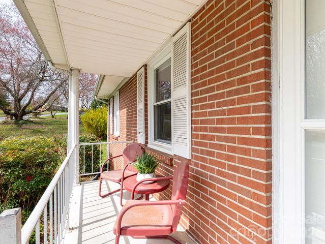 56 Skyview Terrace, Asheville, NC 28806