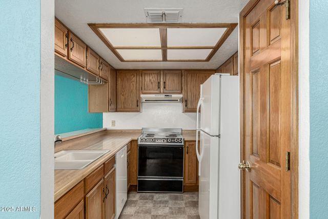 547 N MAPLE Street, Chandler, AZ 85226