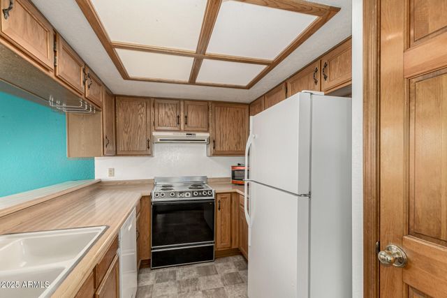 547 N MAPLE Street, Chandler, AZ 85226