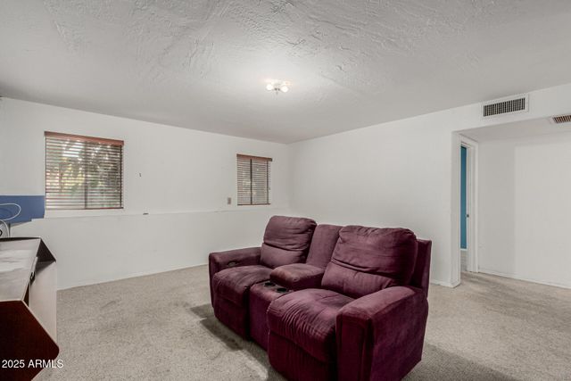 547 N MAPLE Street, Chandler, AZ 85226