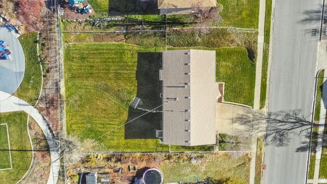 725 E 600 S, Centerville, UT 84014