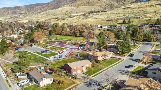 725 E 600 S, Centerville, UT 84014