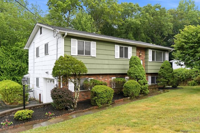223 Newport Avenue, Tappan, NY 10983