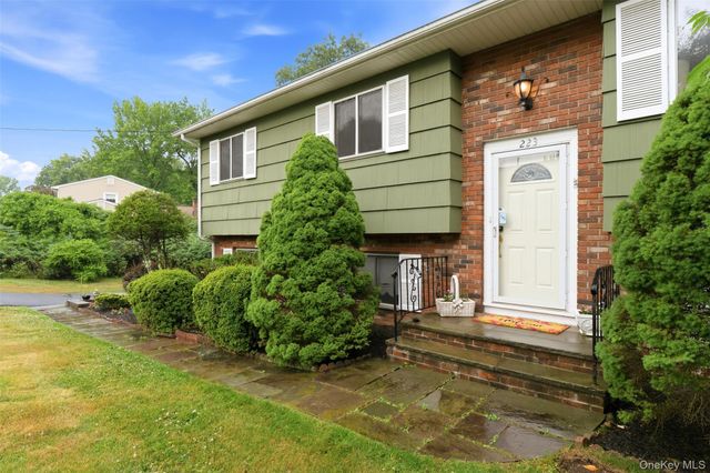 223 Newport Avenue, Tappan, NY 10983