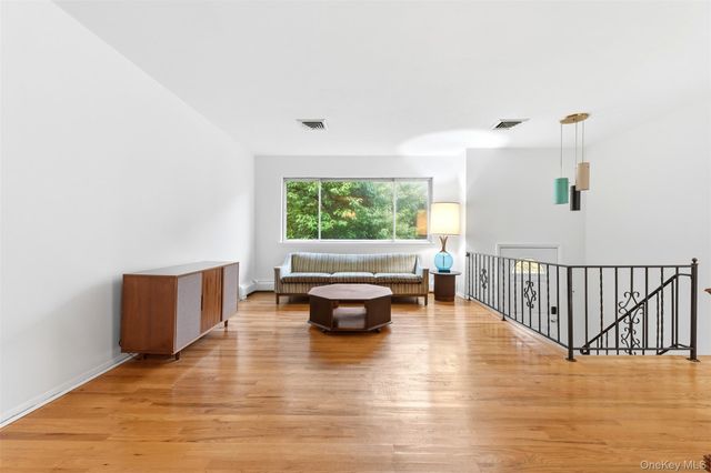 223 Newport Avenue, Tappan, NY 10983