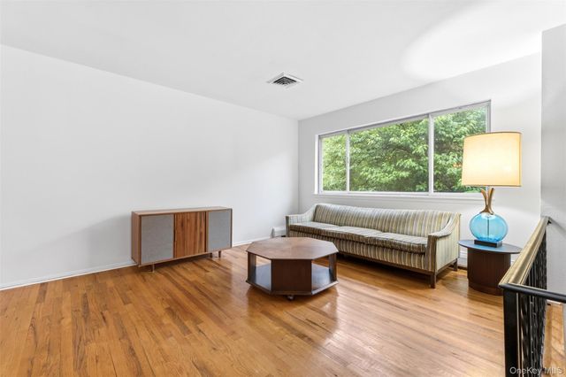 223 Newport Avenue, Tappan, NY 10983