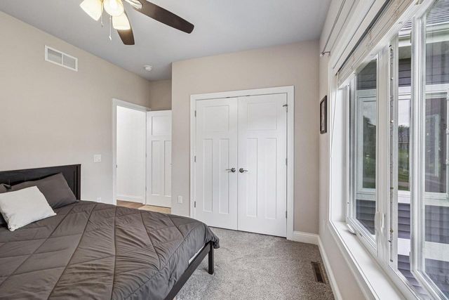 4538 E Oak Lane, Windsor, WI 53598