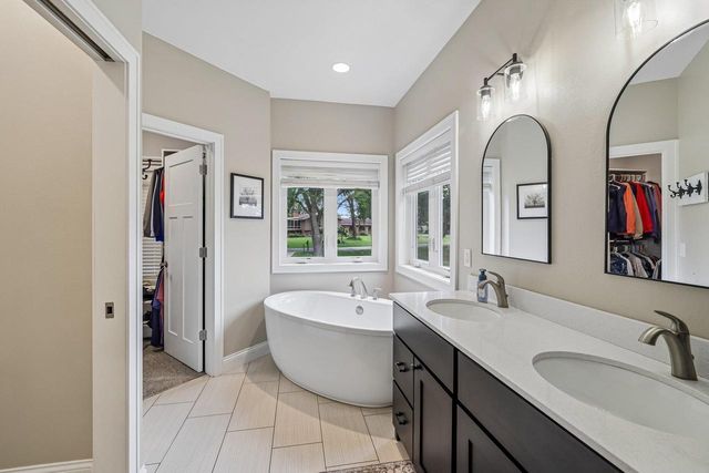 4538 E Oak Lane, Windsor, WI 53598