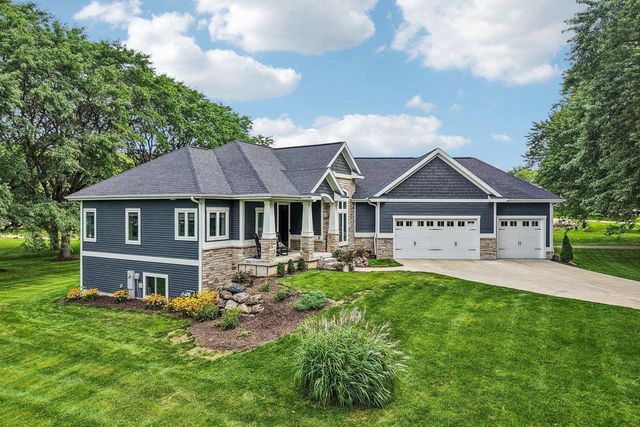4538 E Oak Lane, Windsor, WI 53598