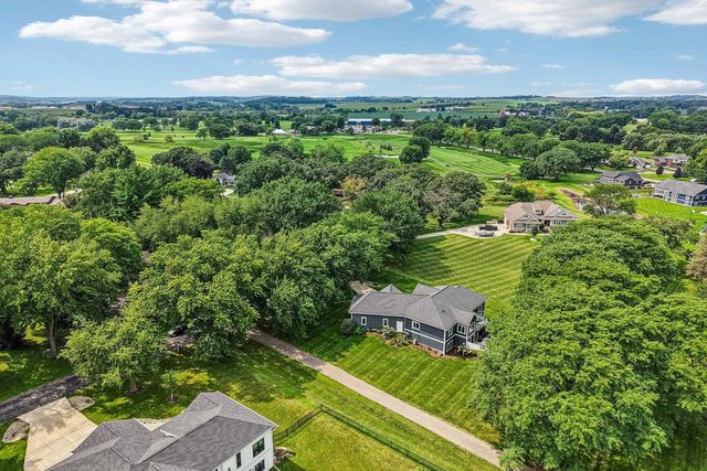 4538 E Oak Lane, Windsor, WI 53598