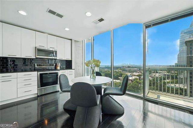 3324 Peachtree Road 1712, Atlanta, GA 30326