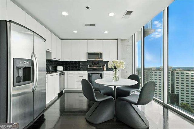 3324 Peachtree Road 1712, Atlanta, GA 30326