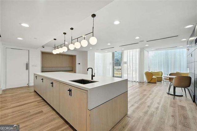 3324 Peachtree Road 1712, Atlanta, GA 30326