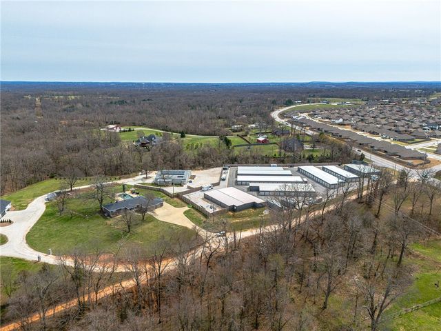 12189 bedrock lane, Bentonville, AR 72712