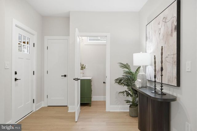 3740 KANAWHA ST NW, Washington, DC 20015