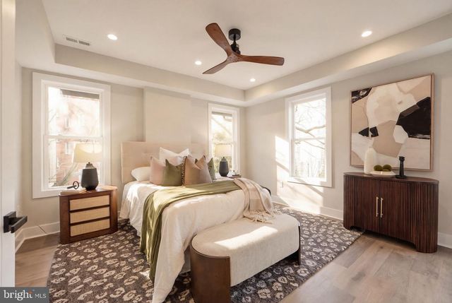 3740 KANAWHA ST NW, Washington, DC 20015