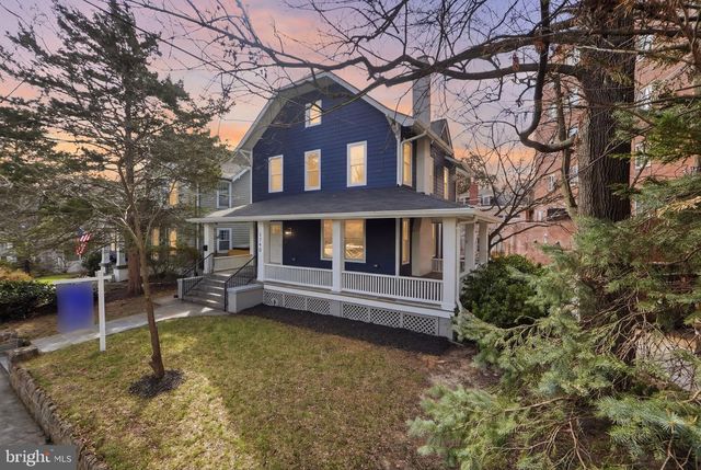 3740 KANAWHA ST NW, Washington, DC 20015