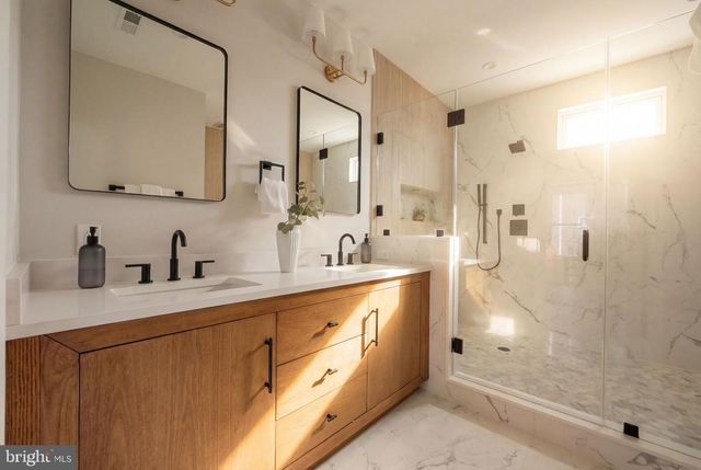 3740 KANAWHA ST NW, Washington, DC 20015