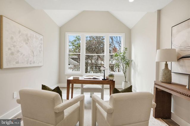 3740 KANAWHA ST NW, Washington, DC 20015