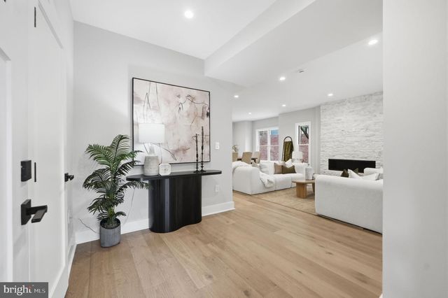 3740 KANAWHA ST NW, Washington, DC 20015