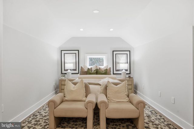 3740 KANAWHA ST NW, Washington, DC 20015