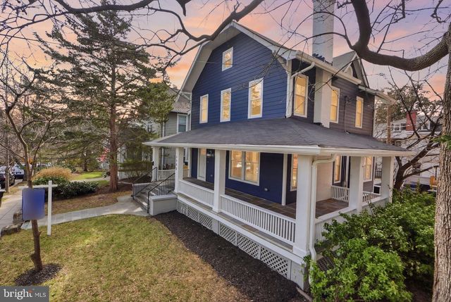 3740 KANAWHA ST NW, Washington, DC 20015