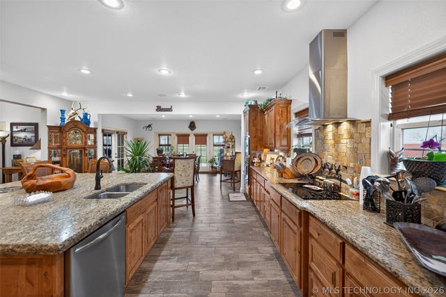 3284 Old Hwy 20 E, Pryor, OK 74361