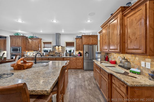 3284 Old Hwy 20 E, Pryor, OK 74361