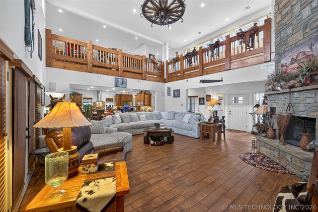 3284 Old Hwy 20 E, Pryor, OK 74361