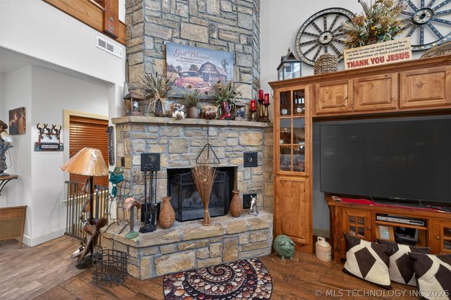 3284 Old Hwy 20 E, Pryor, OK 74361