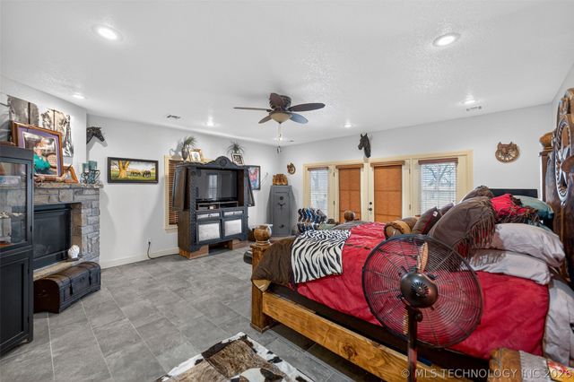 3284 Old Hwy 20 E, Pryor, OK 74361