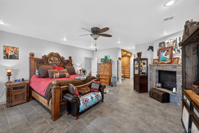 3284 Old Hwy 20 E, Pryor, OK 74361