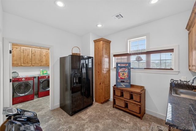 3284 Old Hwy 20 E, Pryor, OK 74361