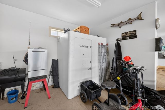 3284 Old Hwy 20 E, Pryor, OK 74361