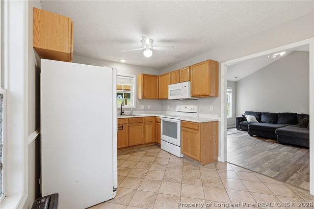 514 Northwoods Drive, Raeford, NC 28376