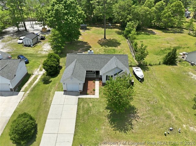 514 Northwoods Drive, Raeford, NC 28376