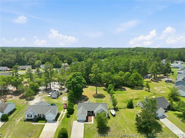 514 Northwoods Drive, Raeford, NC 28376