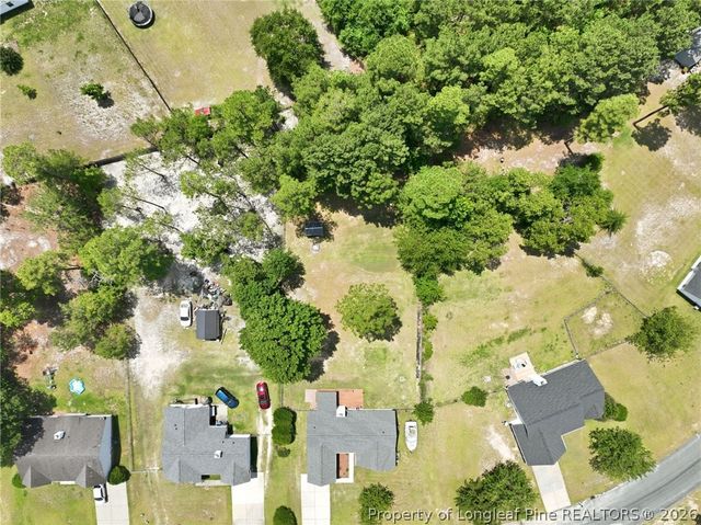 514 Northwoods Drive, Raeford, NC 28376