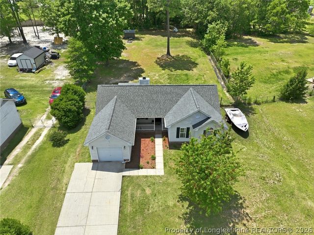 514 Northwoods Drive, Raeford, NC 28376