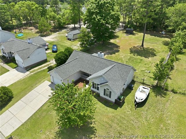 514 Northwoods Drive, Raeford, NC 28376