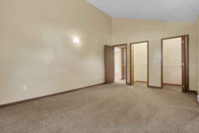 1176 Apple Valley Drive, Howard, OH 43028