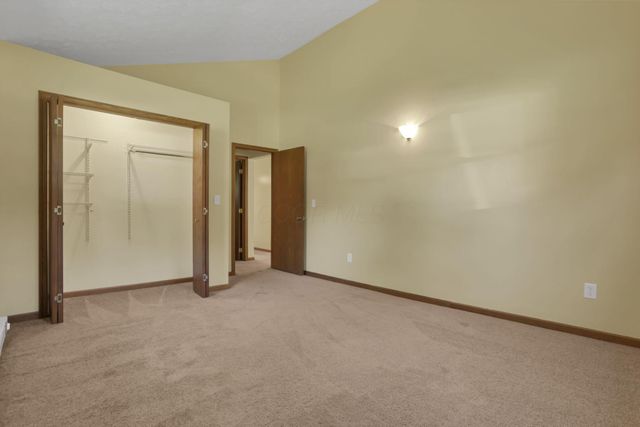 1176 Apple Valley Drive, Howard, OH 43028