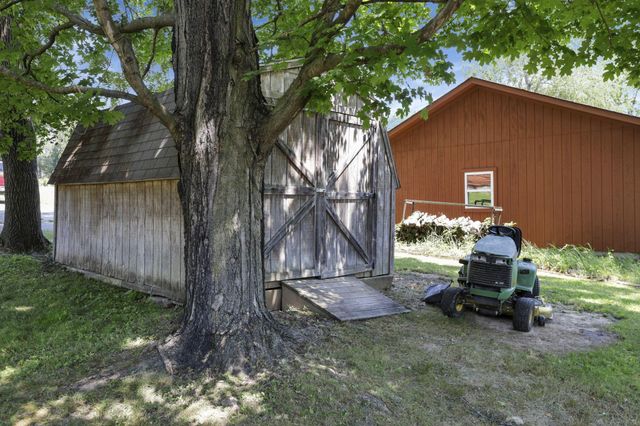 1176 Apple Valley Drive, Howard, OH 43028