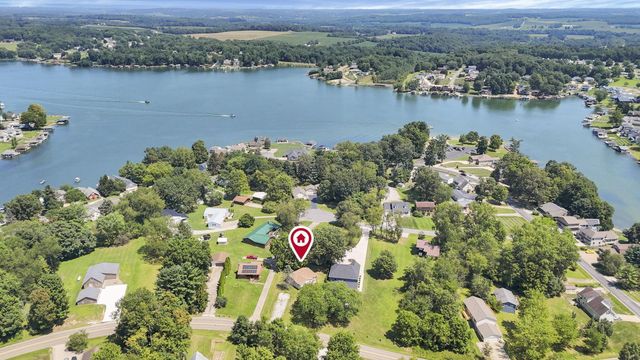 1176 Apple Valley Drive, Howard, OH 43028