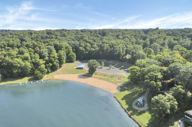 1176 Apple Valley Drive, Howard, OH 43028