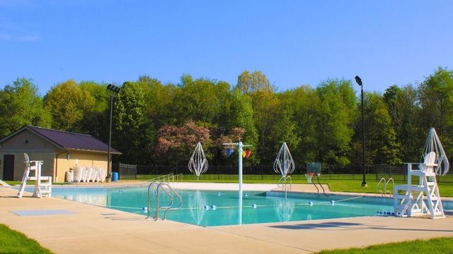 1176 Apple Valley Drive, Howard, OH 43028