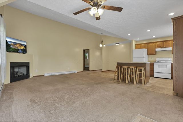 1176 Apple Valley Drive, Howard, OH 43028