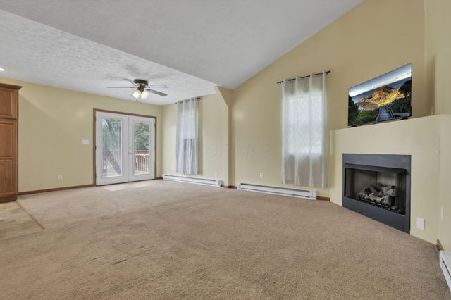 1176 Apple Valley Drive, Howard, OH 43028